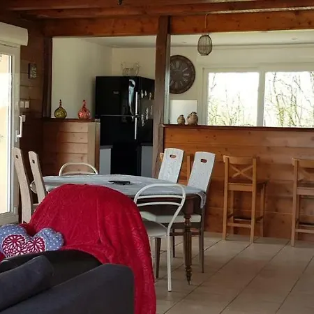 - Domaine Des Montis Hébergement de vacances