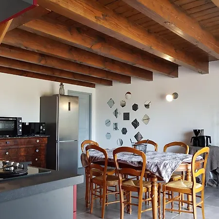 - Domaine Des Montis * Fay-en-Montagne